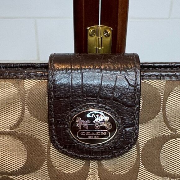 Coach Wallet Y2K Jacquard Signature Logo Canvas Snap Closure Compact Wallet - Picture 4 of 16